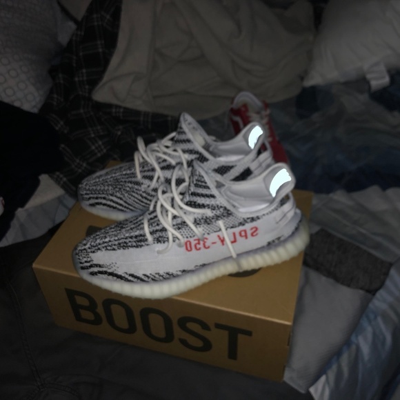 Adidas Yeezy Boost 350 V2 Zebra main image 6